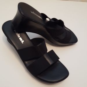 White Mountain sandals